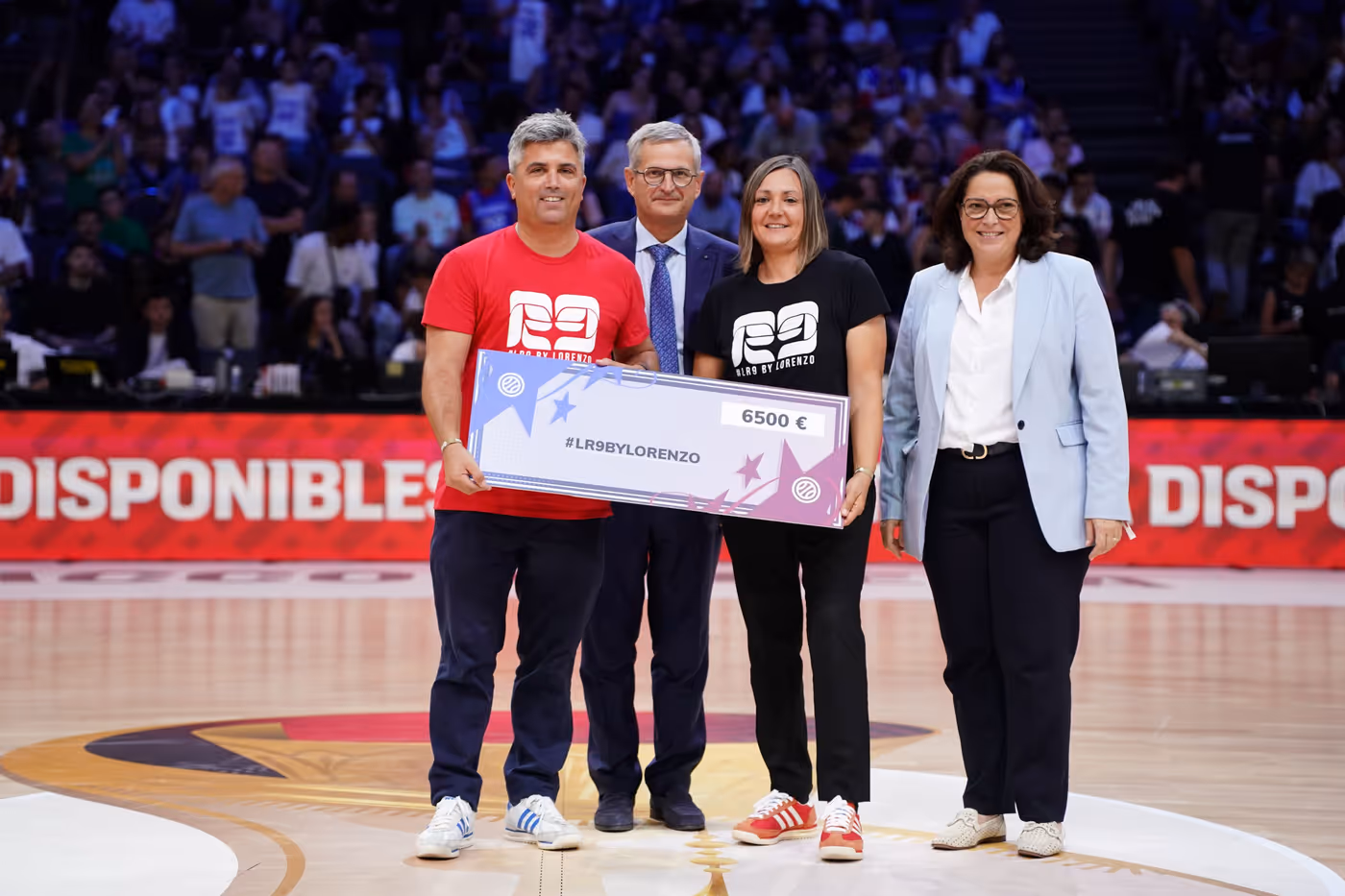 L'association LR9BYLORENZO a reçu un chèque de soutien des mains du président de la FFBB, Jean-Pierre Hunckler, accompagné de Madame la Ministre des Sports, de la jeunesse et de la vie associative, Marina Ferrari 