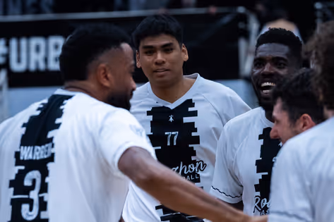 Rennes fait tomber le leader