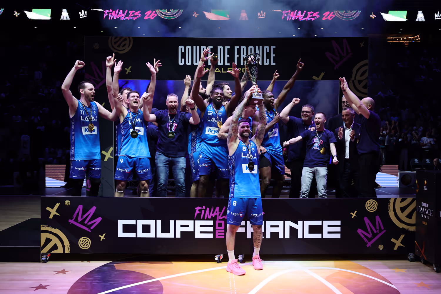 Laval au bout de la maîtrise