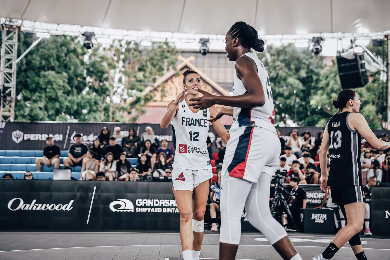 Les Bleues jouent gros à Bordeaux