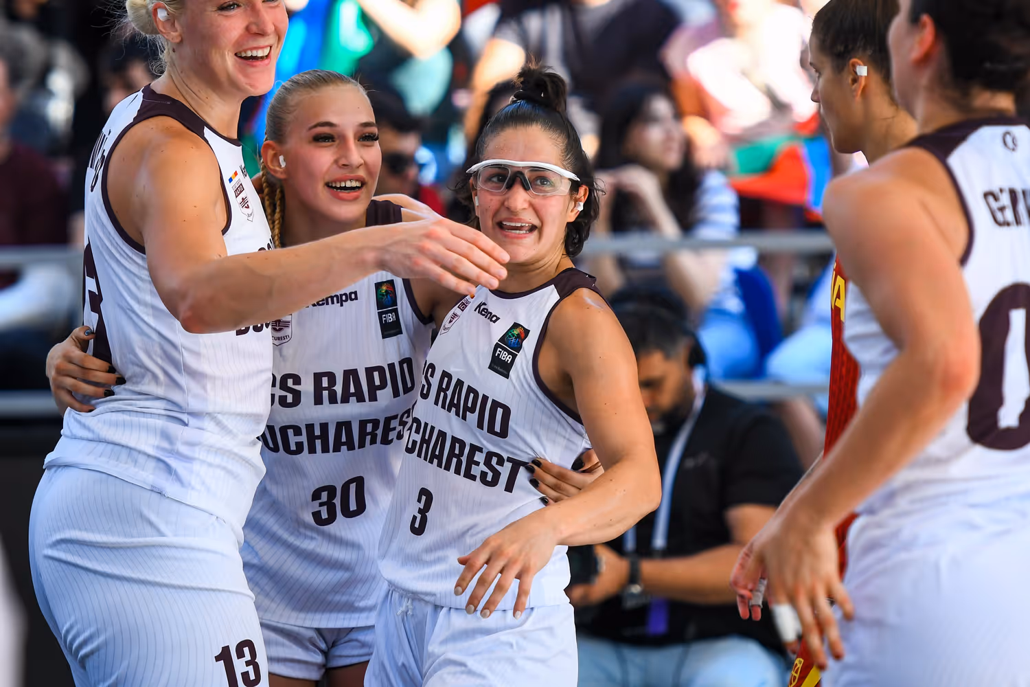 Hortense Limouzin brille avec le Rapid Bucarest