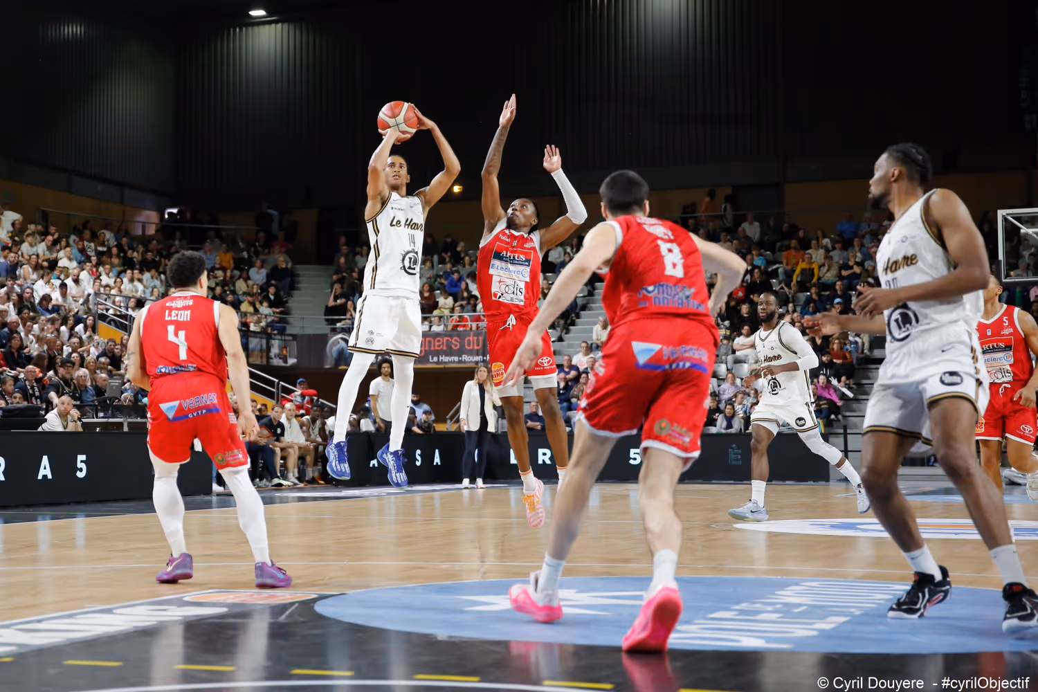 Ajare Sanni en feu face à Tours