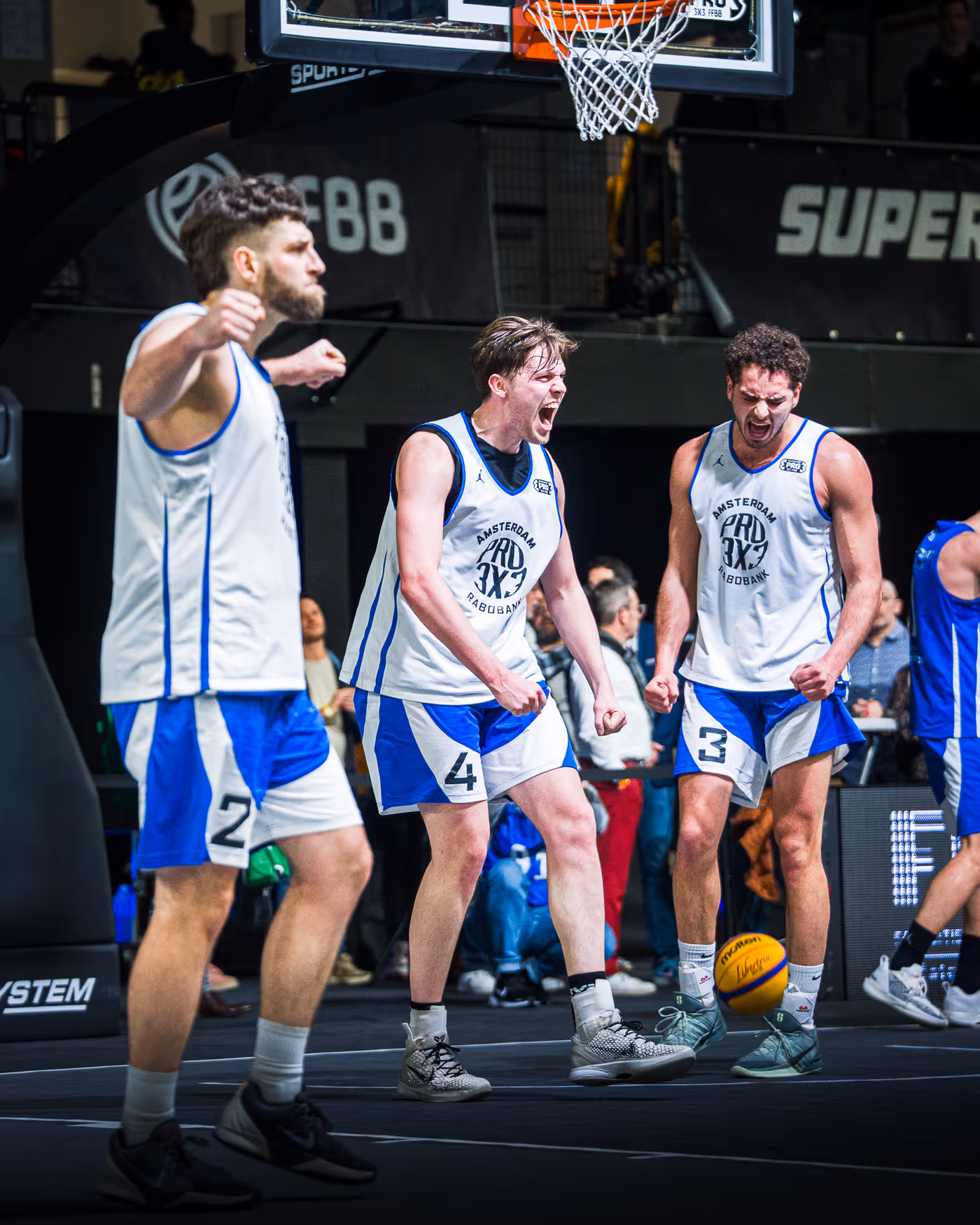 3 X3 @tristan.prod324