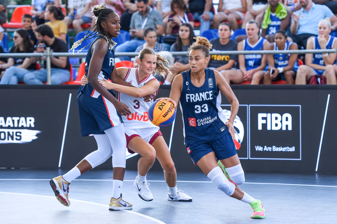 Eve Wembanyama et Marie Michèle Milapie à Sumgait