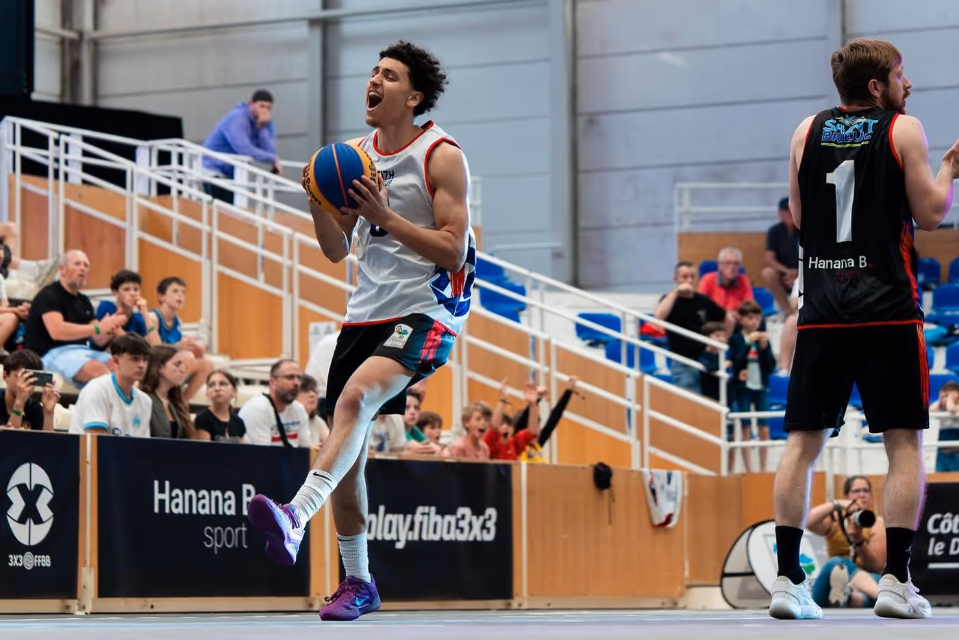 502386359 17954929997952889 7909207545149015505 N