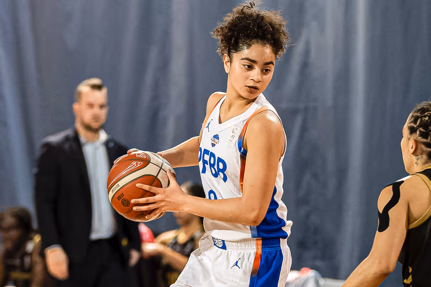 Itw Trophées L F2   Meilleure Jeune Emma Broliron